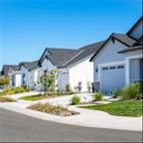 1 Top Stock to Buy That Will Likely Benefit From Declining Interest Rates