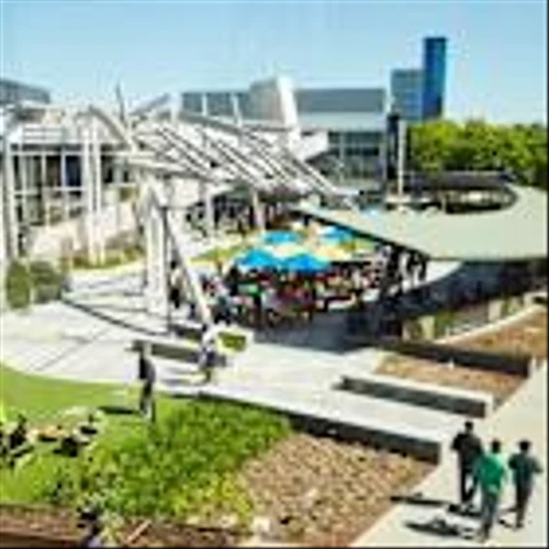 Alphabet vs. Meta Platforms: Which AI Stock Will Make You Richer?