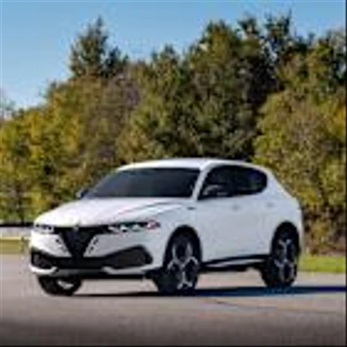 Alfa Romeo Celebrates Italian Performance and Craftsmanship at 2025 Los Angeles Auto Show With 33 Stradale and New Tonale SUV