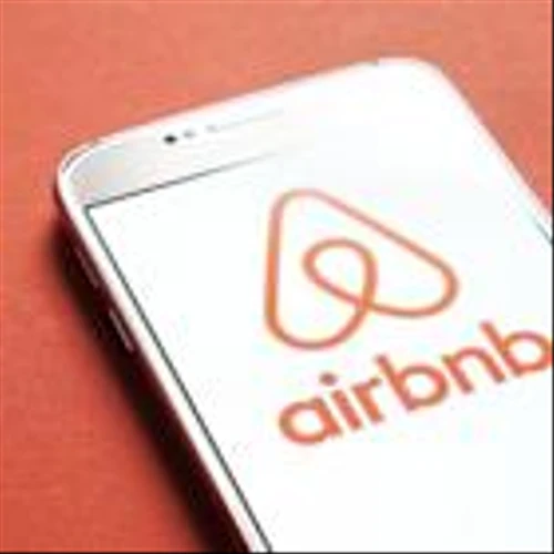 ABNB Q3 Earnings Miss Estimates, Revenues Rise Y/Y, Shares Down