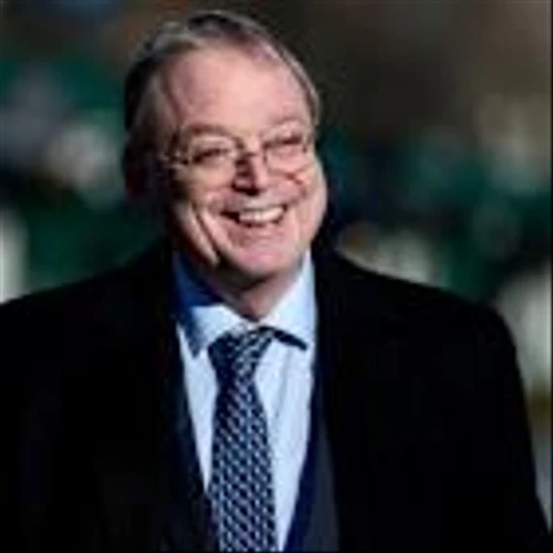 Hassett says new Fed chair should be 'an independent person' who respects mandates