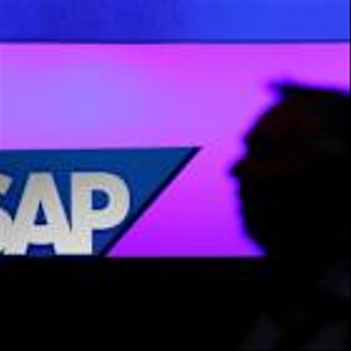 SAP shares turn negative on new cloud business outlook