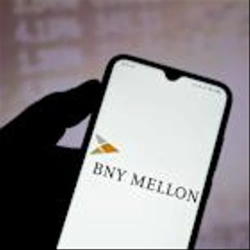 Is Bank of New York Mellon Stock Outperforming the Dow?