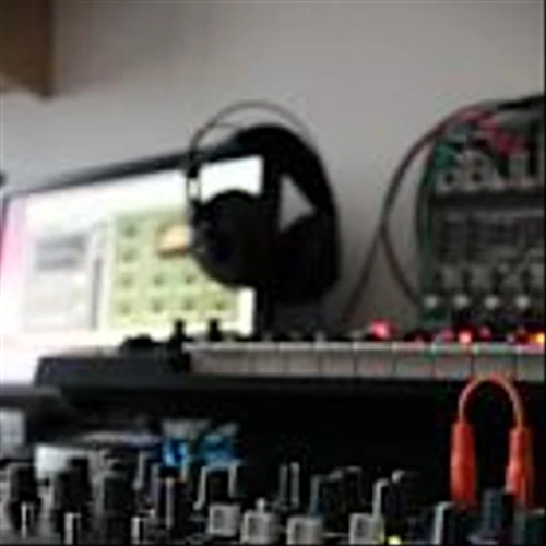 Tencent Music (TME) Climbs 6.5% Ahead of Earnings