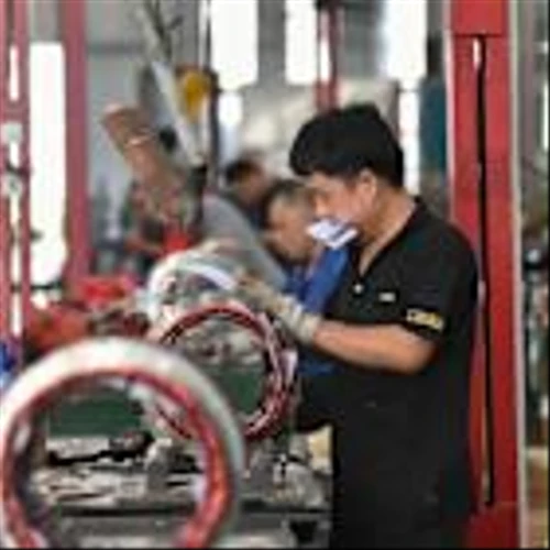 Workers demand faster paychecks from employers