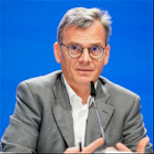 CFO of $320 billion software firm: AI will help us ‘afford to have less people’ but if we do it wrong, it will be a ‘catastrophe’