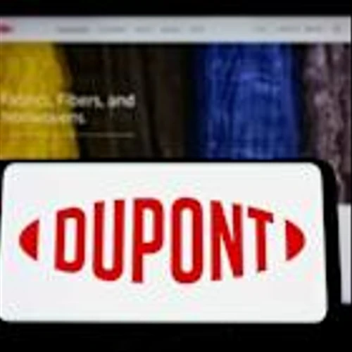 DuPont Stock: Is DD Underperforming the Materials Sector?