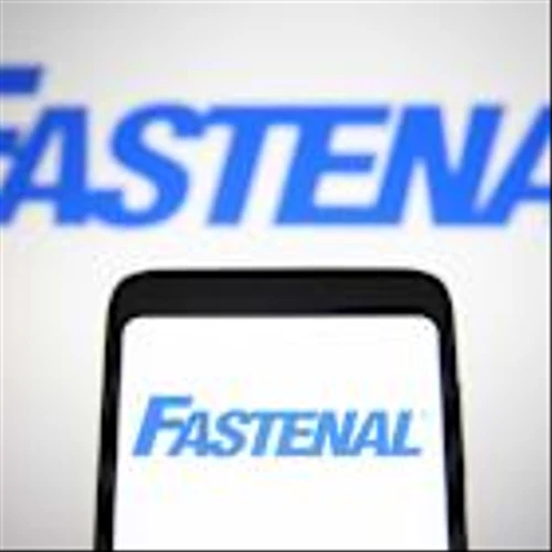 Fastenal Stock: Is FAST Outperforming the Industrial Sector?