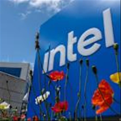 Intel’s $24 Billion Rally Sends Valuation to Dot-Com Levels