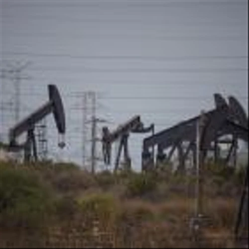 Oil prices extend gains as markets wait for Israel's retaliation against Iran