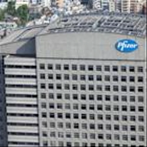 Can Pfizer Reignite Growth Amid COVID Declines and Patent Expirations?