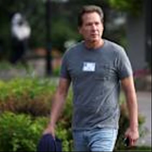 Verizon taps Dan Schulman as new CEO with company at 'critical juncture'