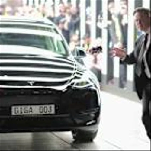 Tesla Stock Falls. Its European Sales Still Sink.