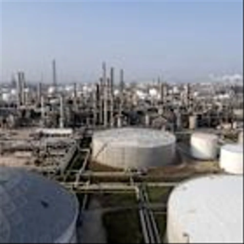 Oil Rises as Focus Shifts to US-China Trade Talks After UK Deal
