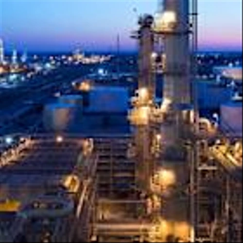 Phillips 66's (NYSE:PSX) Stock Is Going Strong: Have Financials A Role To Play?