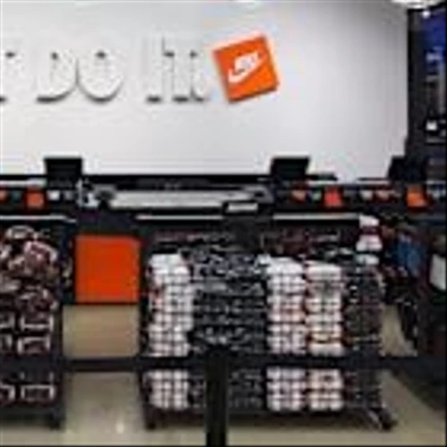 Apple CEO Tim Cook Discloses $3 Million Nike Buy With Dow Giant At 7-Month Low