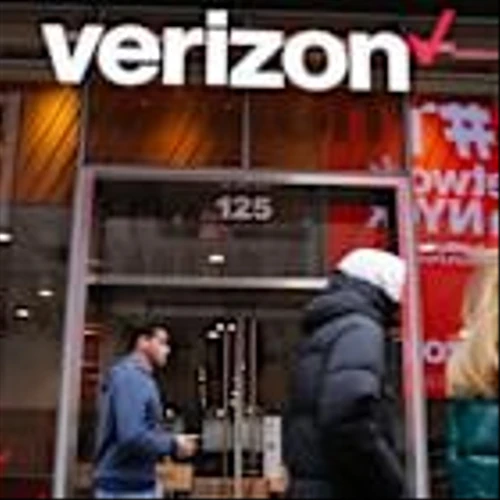 Earnings live: Verizon, Sandisk stocks surge to cap a Big Tech-heavy earnings week