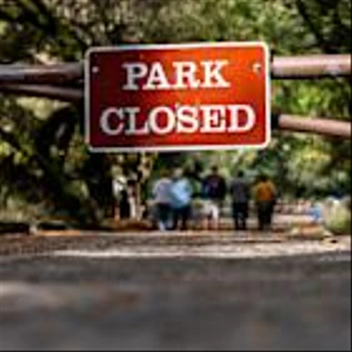 Federal Layoff Risk Shifts to Monday as Unions Seek Court Order