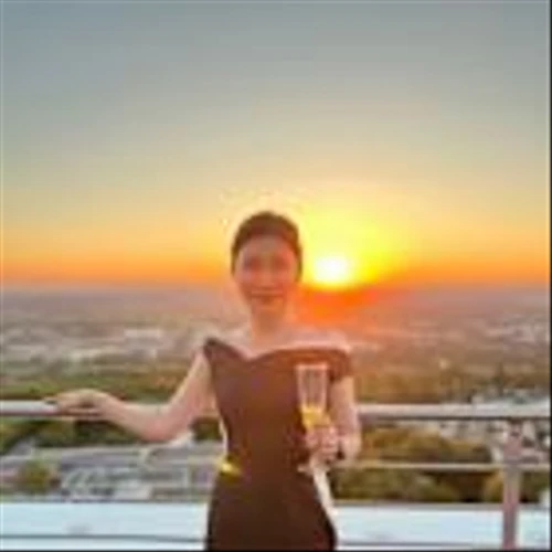 From Financial Elite to Ocean ESG Pioneer: The Entrepreneurial Path of Ms. Zhu Muchun, CEO and Chairman of the Board of the Directors of Intercont (NASDAQ: NCT)