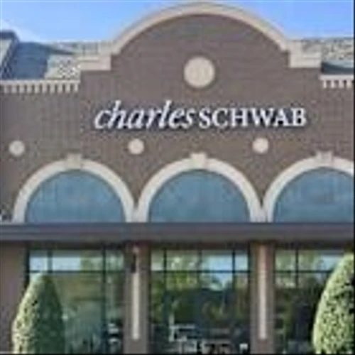 Charles Schwab Debuts Teen Accounts—With a $50 Bonus for Kids Who Do Investing Homework