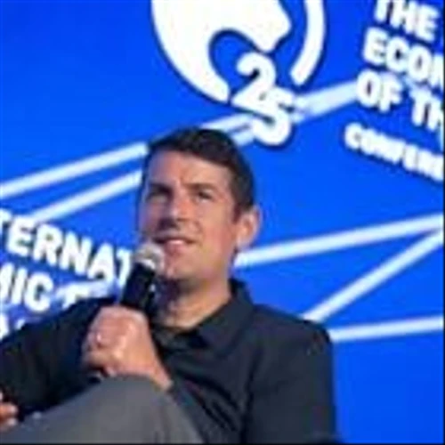 Former Tesla exec claims EV industry will grow, not shrink, after death of $7,500 tax credit: ‘The market’s established’