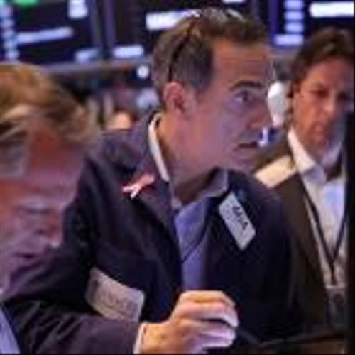 Veteran fund manager buys 4 stocks during market tumble