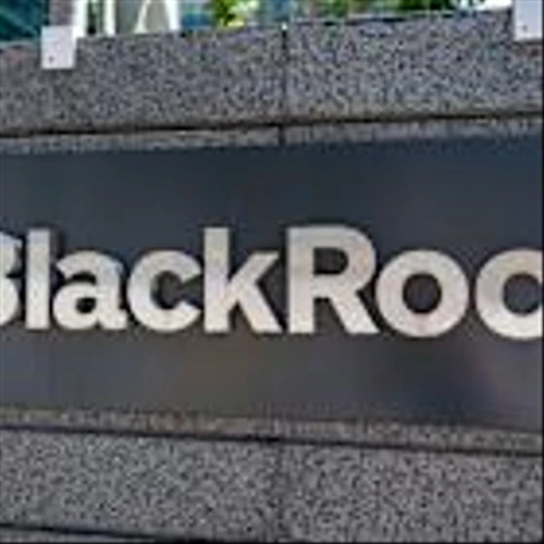 BlackRock warns investing in the S&P 500 isn’t enough for retirement. They recommend a strategy that prioritizes income