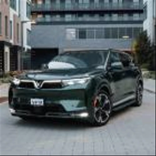 VinFast Begins Canadian Deliveries of VF 9 All-Electric