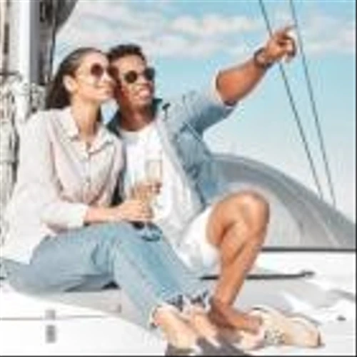 Yacht Company MarineMax's Q1 EPS Surprises, Despite Sales Decline And Hurricane Disruption