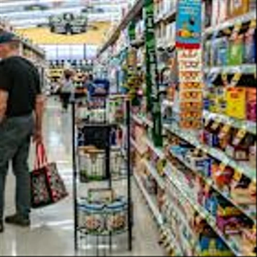 Kroger Shares Surge as Supermarket Chain Attracts Weary Consumers