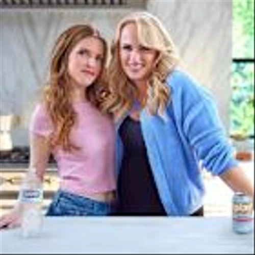 ANNA KENDRICK AND REBEL WILSON STAR IN NEW SPLASH REFRESHER™ "BESTIES" CAMPAIGN