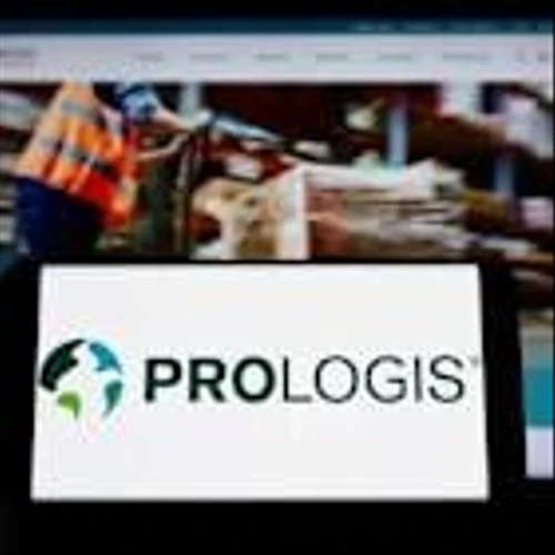 Prologis Stock: Is PLD Outperforming the Real Estate Sector?