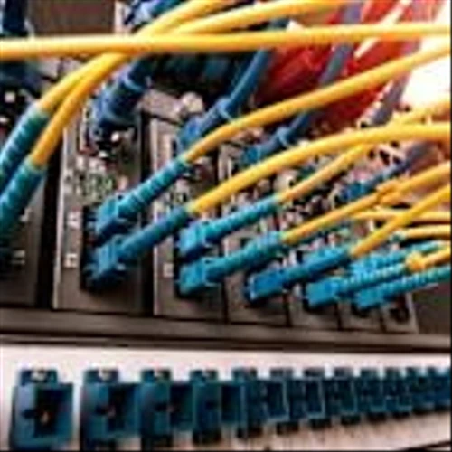 Applied Optoelectronics (AAOI) Climbs 10% as Funds Shift to Tech Stocks