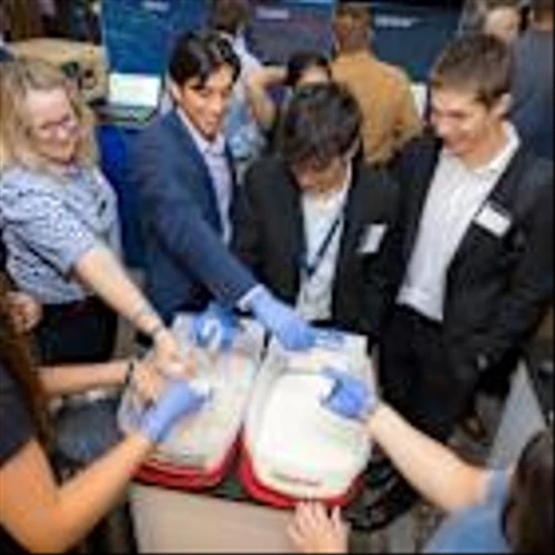 Applications Now Open for HII’s 2026 Internship Program
