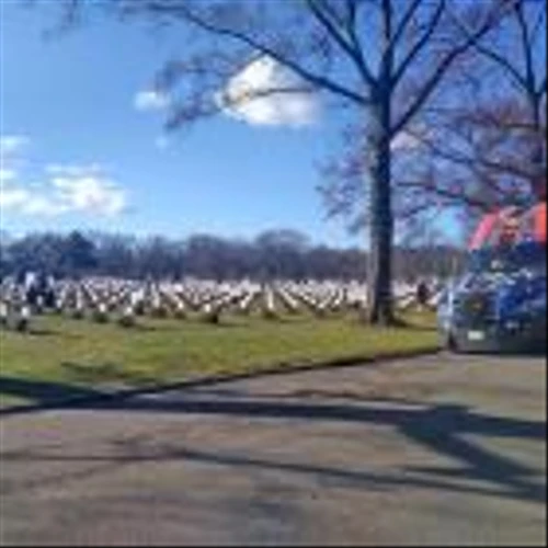 Schneider marks 15 years honoring veterans during Wreaths Across America