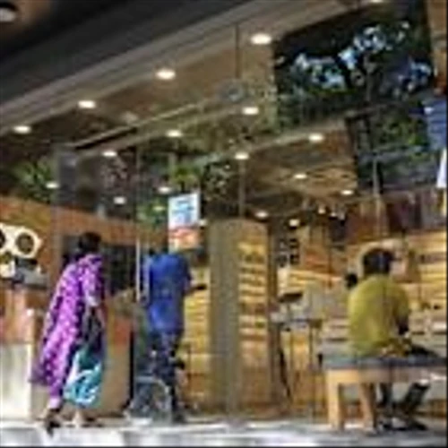 ‘Shark Tank India’ Judge’s Eyewear Firm Lenskart Seesaws in Trading Debut