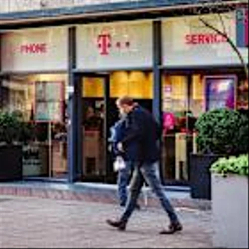 T‑Mobile’s bold move sparks fury at Verizon and AT&T