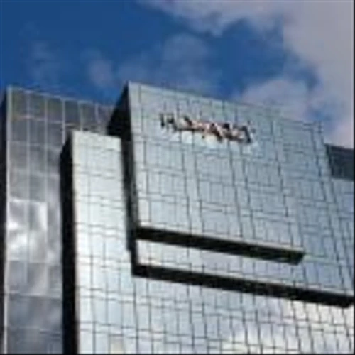 Hyatt Q1 Earnings & Revenues Top, System-Wide Hotel RevPAR Up Y/Y