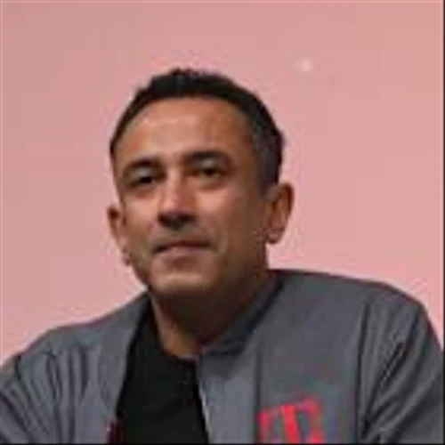 T-Mobile Names Telecom Veteran as Next CEO