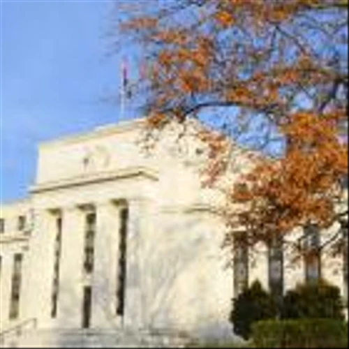 Consumer Sentiment Declines Amid Rate Cut Uncertainty: 4 Safe Bets