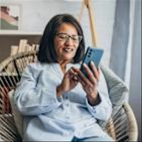 Personal bios for customer service agents can boost satisfaction