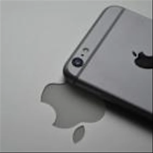 It Doesn’t Cost Much To Switch An iPhone, Says Jim Cramer