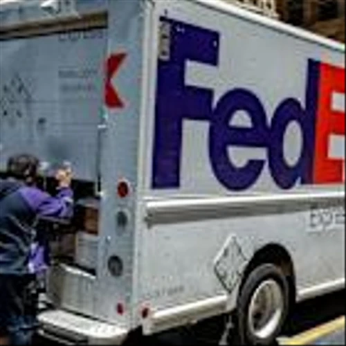 FedEx and UPS Shares Fall After White House Sets End Date for ‘De Minimis’ Rule