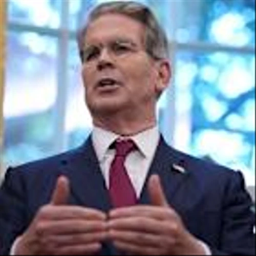 Bessent urges community bank CEOs to ‘go on the offense’