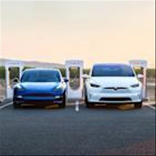 Better Electric Vehicle (EV) Stock: Ford vs. Tesla