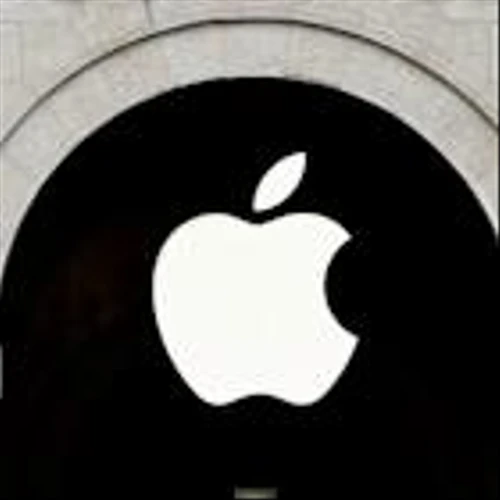 Apple eyes using AI to design its chips, technology executive says