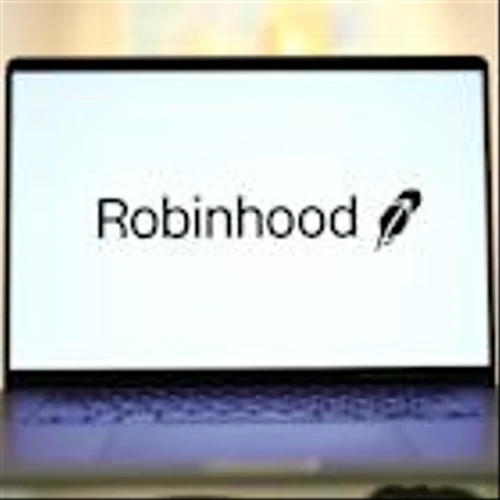 As MicroStrategy eyes S&P 500, analyst sees 'good chance' for Robinhood