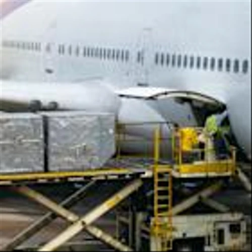 C.H. Robinson Worldwide (CHRW) Unveils Cross-Border Service with AI-Driven Freight Savings