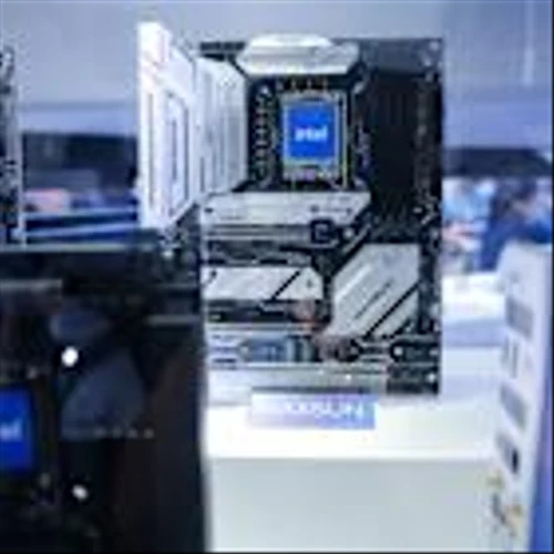Exclusive-Three Intel senior executives to retire amid manufacturing shake up