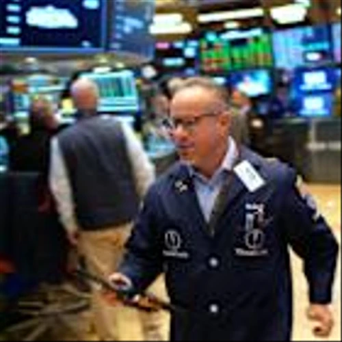 Wall Street holds steady as earnings reports flow in
